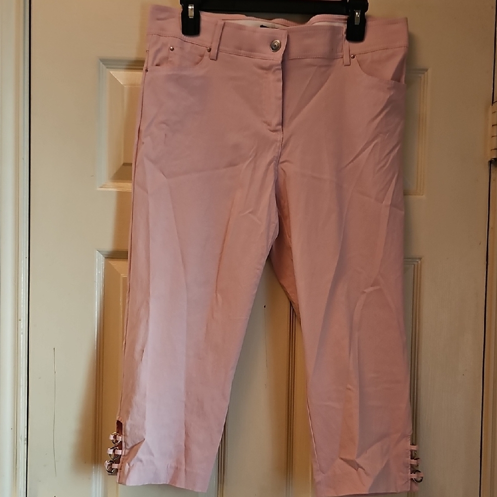 Pink Cropped Pants with Side Ring Detail